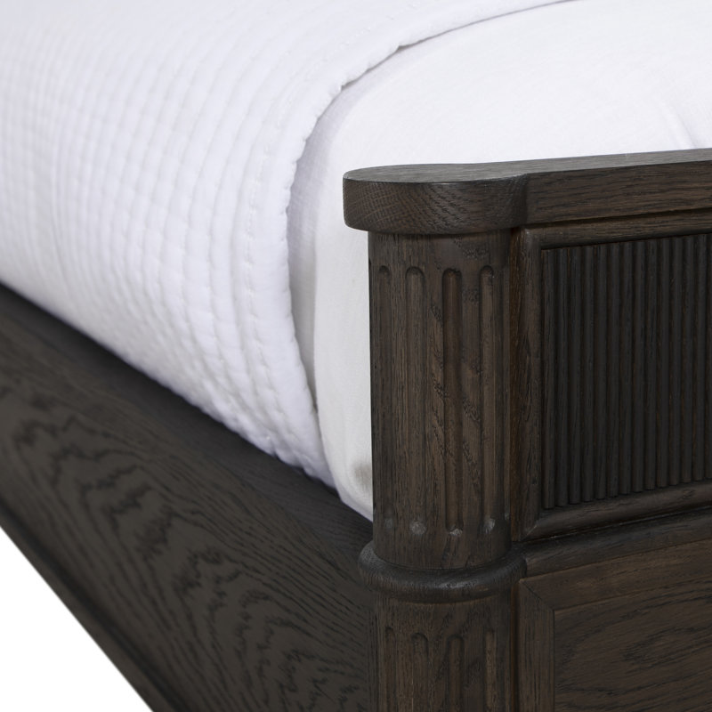 Andrea Bed, Queen
