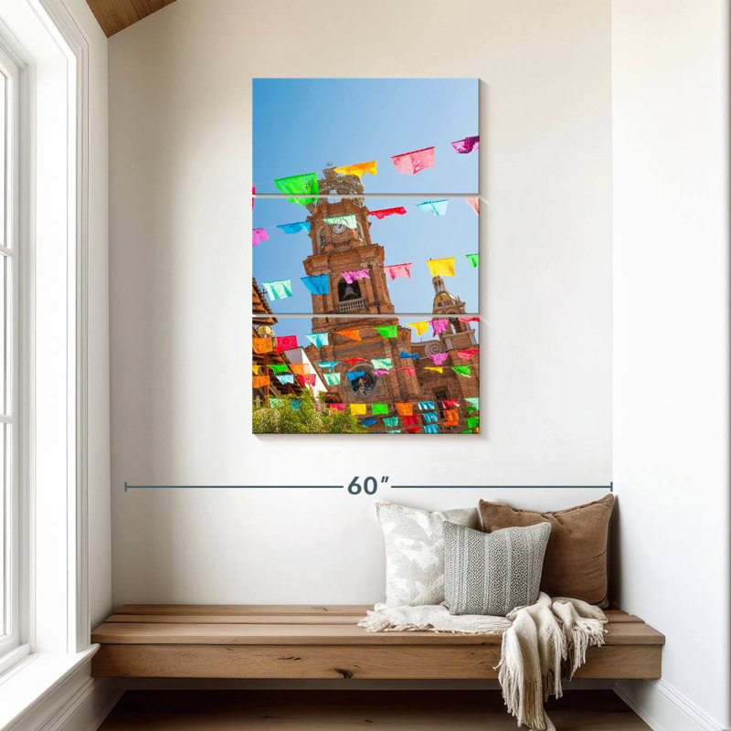 Église colorée Adella de Vallarta, H 45 po x l 28 po