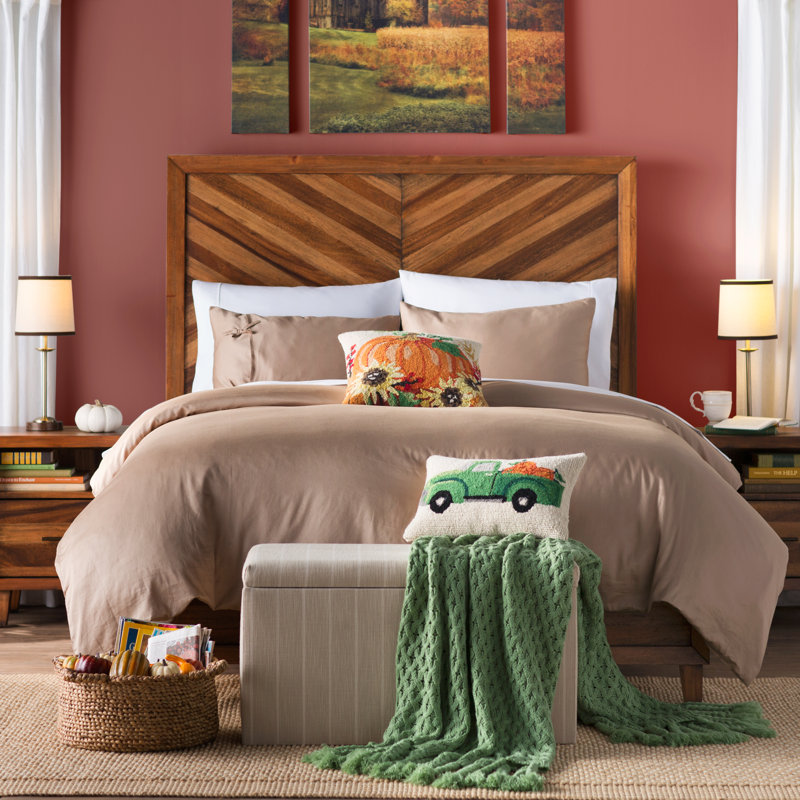 Leda Standard Bed, King