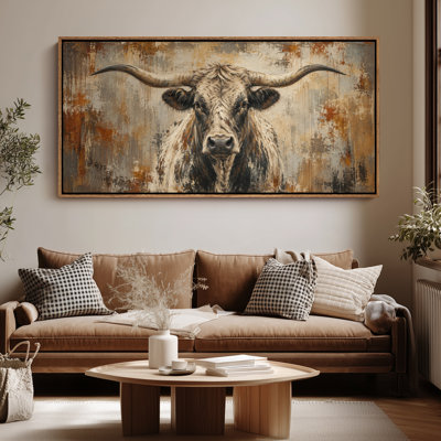 Très grand portrait de taureau longhorn rustique avec impression de fond de style ferme patiné
