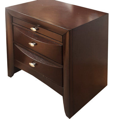 Table de chevet: Fabriquée avec un tiroir spacieux pour une chambre à coucher soignée