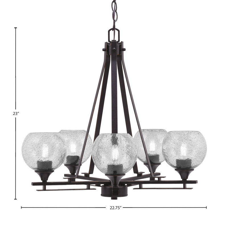 Lustre 5 lumières Uptowne illustré en finition granit foncé avec verre fumé de 5,75 po