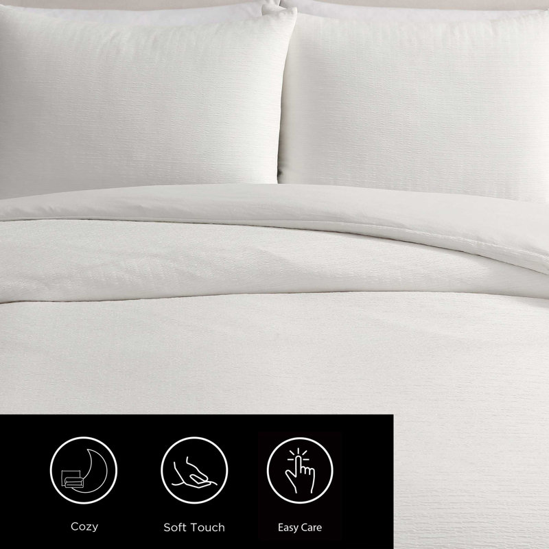 Vera Wang Crinkle Solid White Duvet Cover Set, King Duvet Cover + 2 King Shams