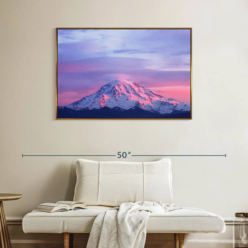 Mont Rainier, coucher de soleil rose, Cadre flottant doré, 40 po x 27 po