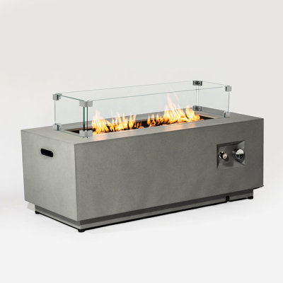 Table de feu extérieure de 107 cm (42 pouces) au propane - Chauffage efficace et flamme réglable, nombreuses fonctionnalités, gain de place, entretien facile, pare-brise en verre, flamme en acier, intensité réglable, efficace.