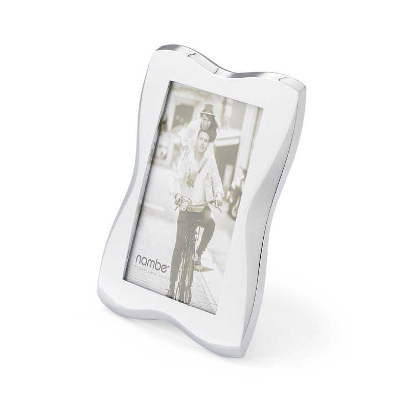 Classic Silver 4x6 Tabletop and Wall Photo Frame