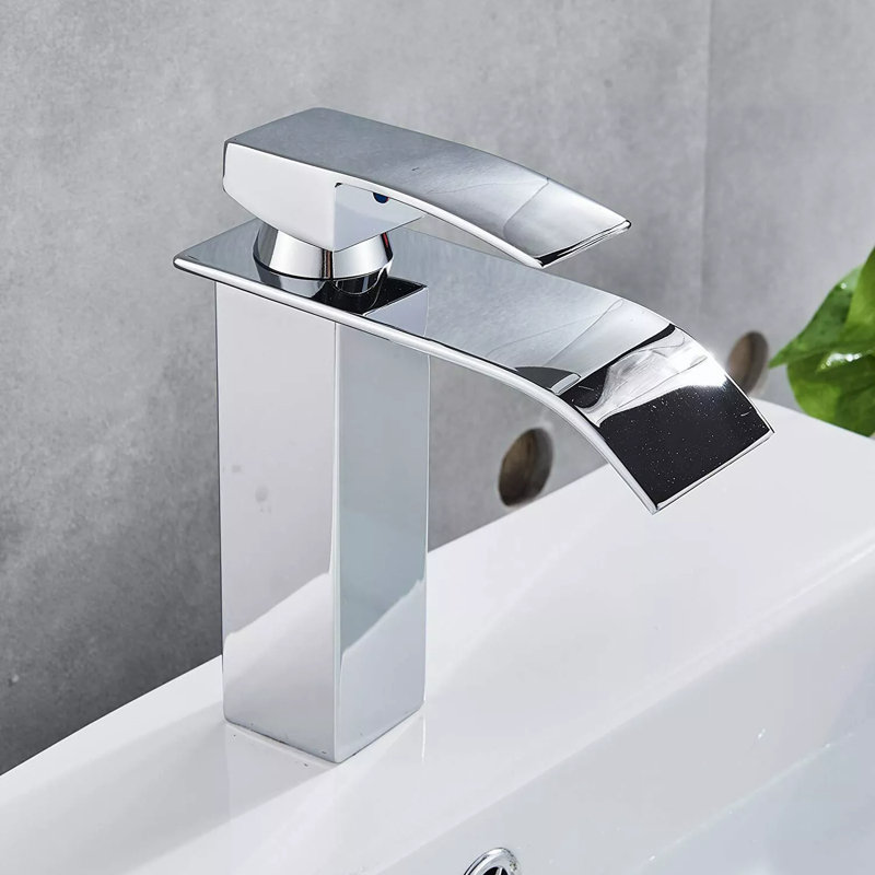 Deck Mounted Single-handle Bathroom Faucet, Chrome
