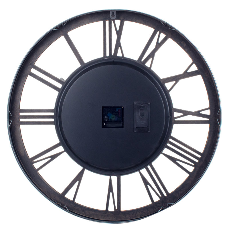 Peetz Metal Wall Clock