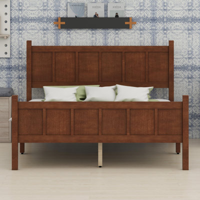 Lit plateforme minimaliste de style shaker et campagnard avec tête et pied de lit, lit à panneau plat moderne