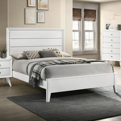 Très grand lit blanc de style contemporain avec tête de lit à panneau, texture ondulée, cadre de lit en bois massif, conception en coin, pieds en angle, fondation requise pour les pieds de conception de taille, nécessite