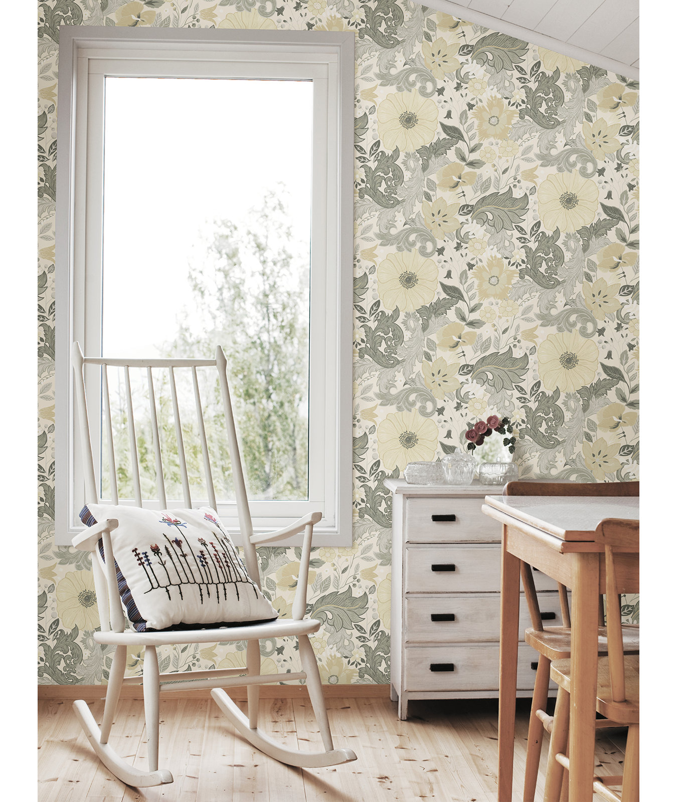 Adamo Floral Wallpaper, White/Gray