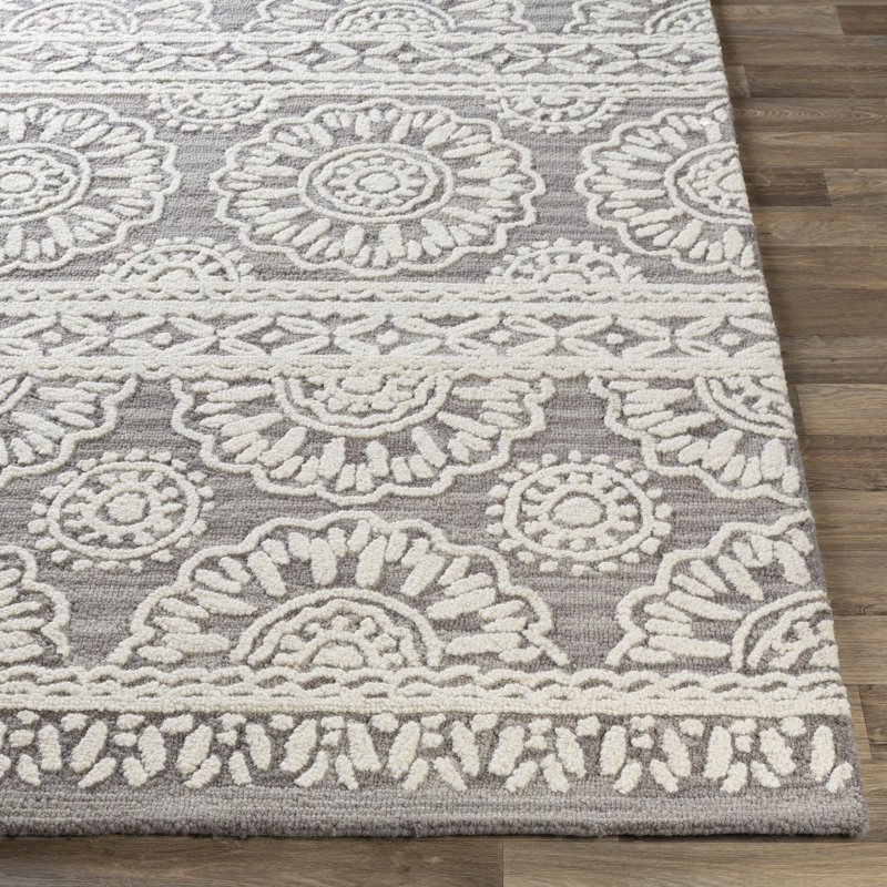 Huynh Wool Floral Indoor Rug, Rectangle 8'10" x 12'