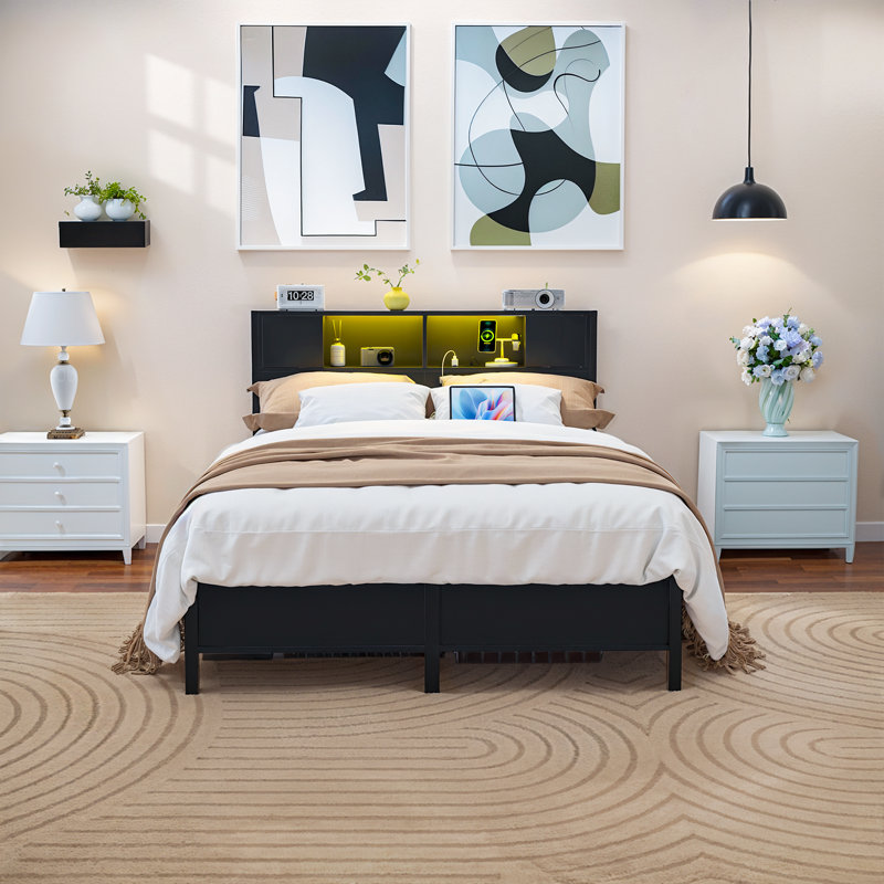 Base de lit en métal avec tête de lit, lumières DEL et ports USB Kailynn, grand espace de rangement, Double, Noir