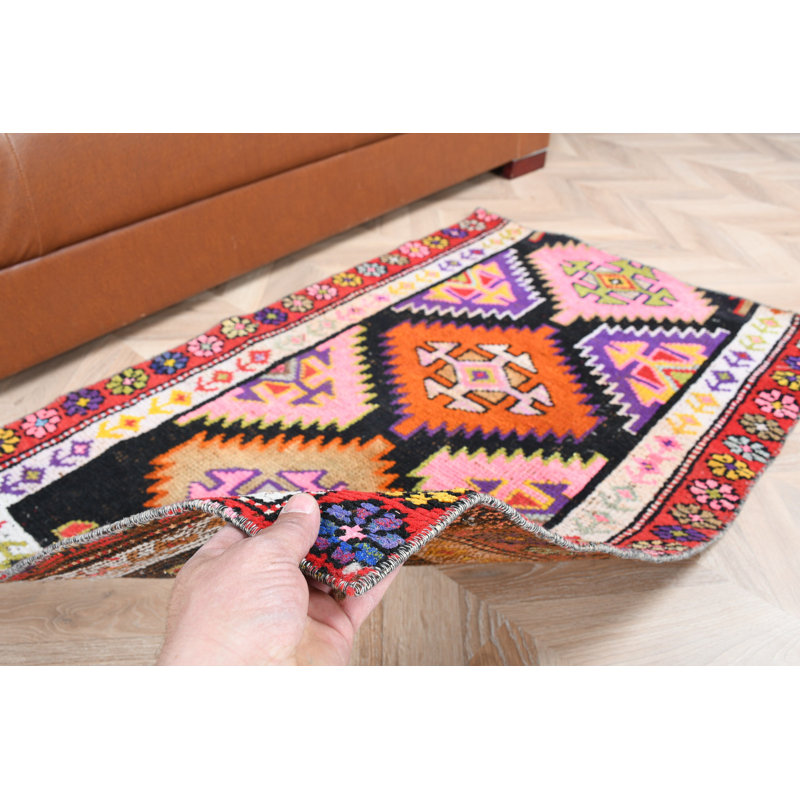 Colorful Turkish Kilim Small Rug Handmade in Geometric Pattern Made of Vintage Wool Ideal for Home Decor