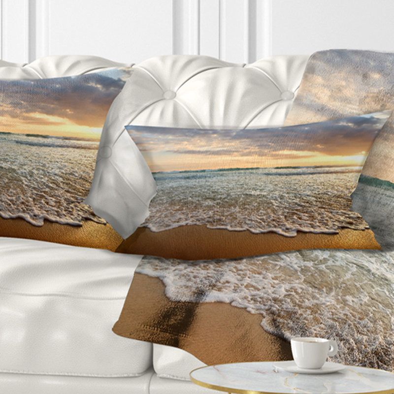 Coussin coucher de soleil en nuage vif, 16 po x 1 po