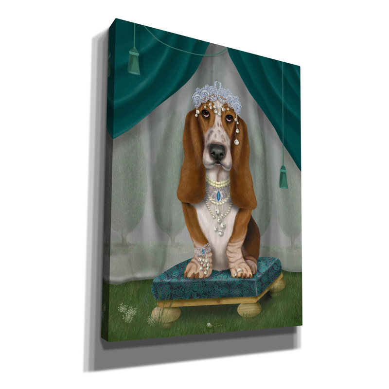 «Basset hound and Tiara» par Fab Funky, art mural sur toile, H 16 po x l 12 po x P 0,75 po