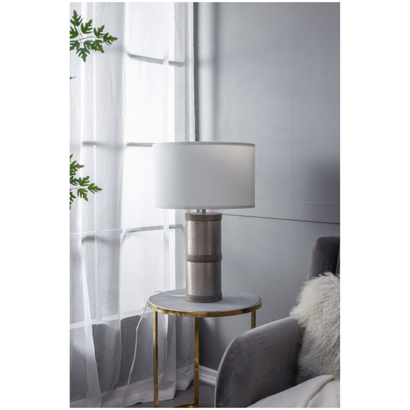 Lampe de table en fer martelé avec bois de manguier D16 x 24,4 po (assemblage de l'abat-jour requis)