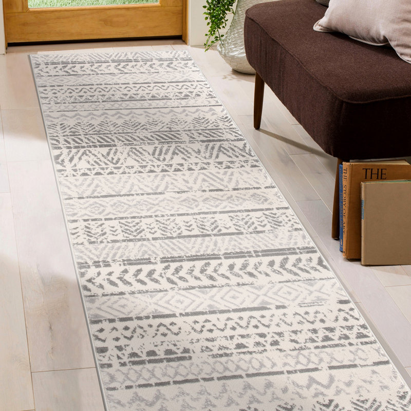 Tapis gris clair / gris foncé / ivoire Humphrey Southwestern, Tapis de couloir de 2 pi x 7 pi