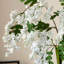 Ornements de fleurs simulées