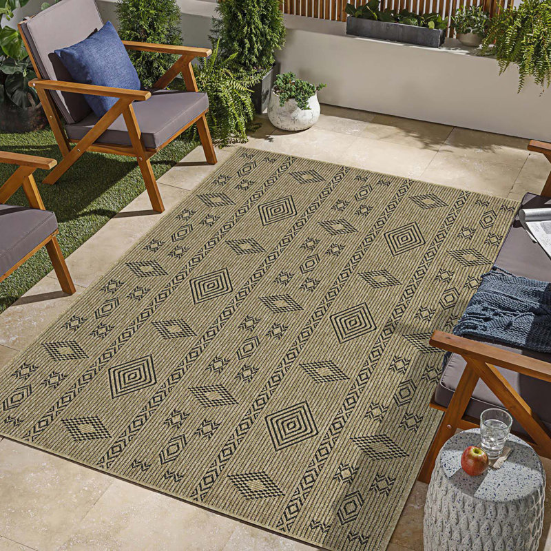 Indoor/Outdoor Area Rug, Rectangle 7'10" x 10'3"