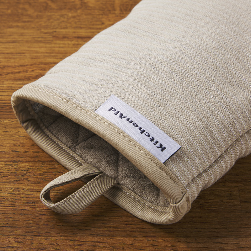 KITCHENAID Micro Rib Silicone Stripe Mini Oven Mitts, Set of 2, Milkshake Tan