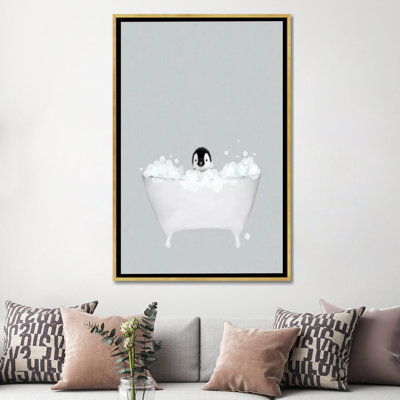«Penguin Blue Bath» par Leah Straatsma - reproduction d'art