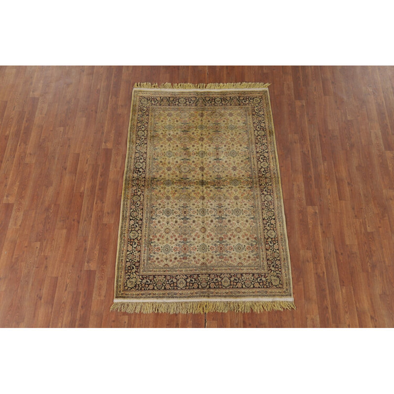 Tapis traditionnel en soie antique pré-1900 4 x 6