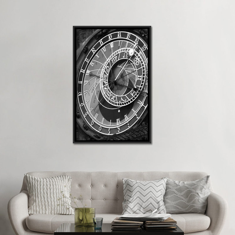 « astronomic watch praha 11 » par moises perception, reproduction de photo sur toile, H 26 po x l 18 po x P 1,5 po
