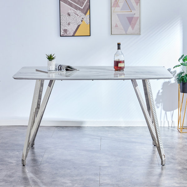 Wrought Studio Table de bar. Table de salle à manger. Table de salle à ...
