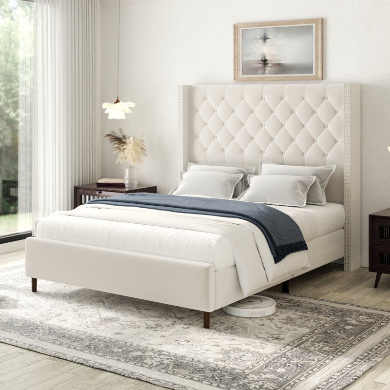 Base de lit tapissier à oreilles avec tête de lit 61 po Plainfield, Beige, Grand