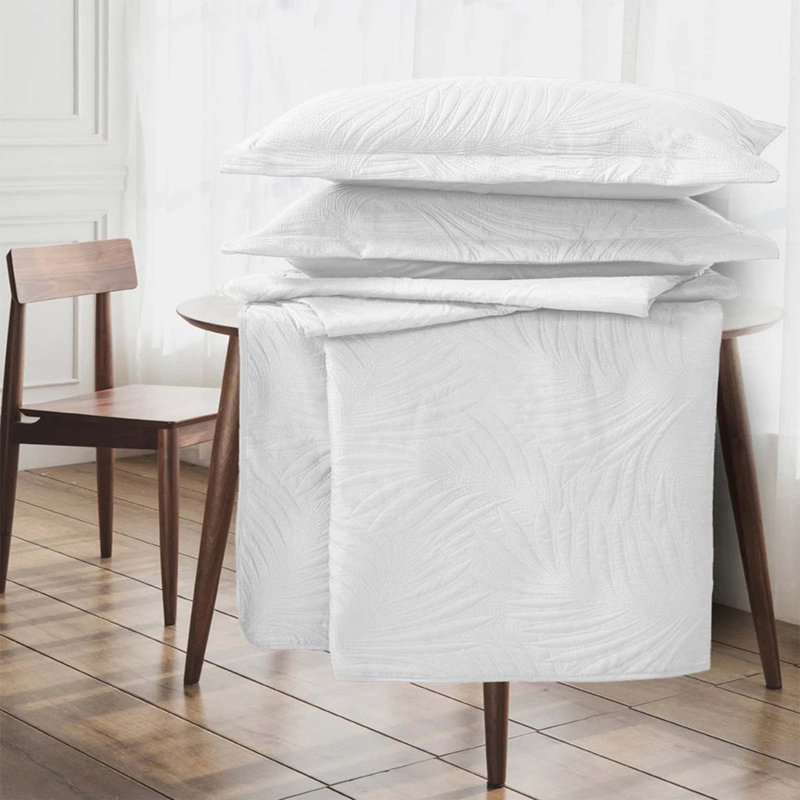 Polyester Floral Bedspread with Pillow Shams, King Bedspread  + 2 Standard Pillow Shams, White
