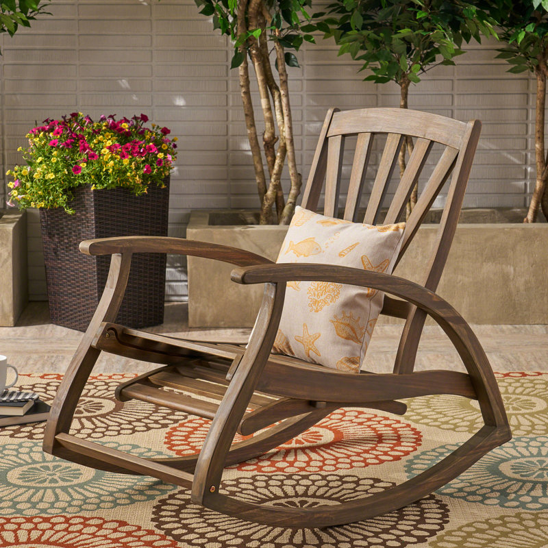 Fauteuil à bascule en bois gris avec résistance aux intempéries et repose-pieds