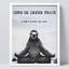 «Yoga Sloth Zen Spa Stones Mountains Fog Mist Calming Relaxing Yoha» sur papier-98299011-98299012