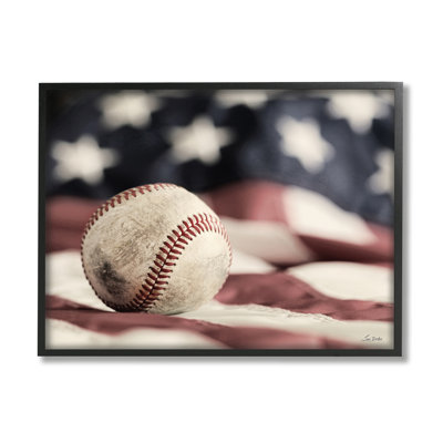Baseball et drapeau américain, art giclée par Lori Deiter