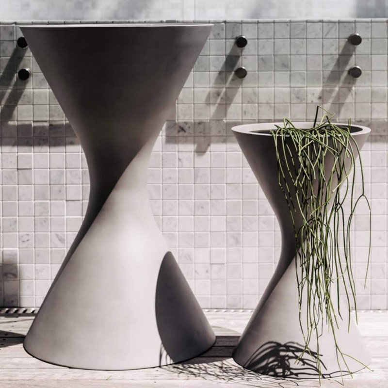 Hesse Pot Planter, 24.5" H x 15" W x 15" D