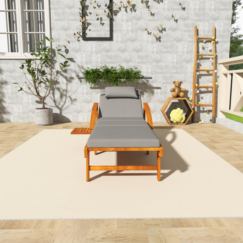 Chaise longue d'extérieur en bois gris avec dossier réglable, Gris
