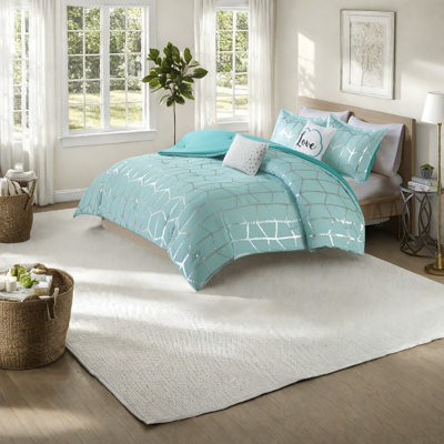 Modern Metallic Bedding Sets, Polyester Comforter With Geometric Design, Ideal For Contemporary Bedrooms