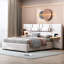 Grand lit tapissier en velours beige