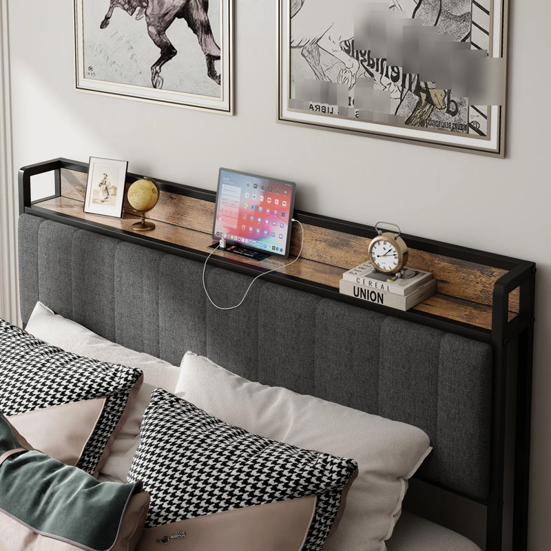 Structure de lit plateforme en métal avec fonction de charge et tête de lit rembourrée élégante, gris confortable pour le repos dans la chambre à coucher