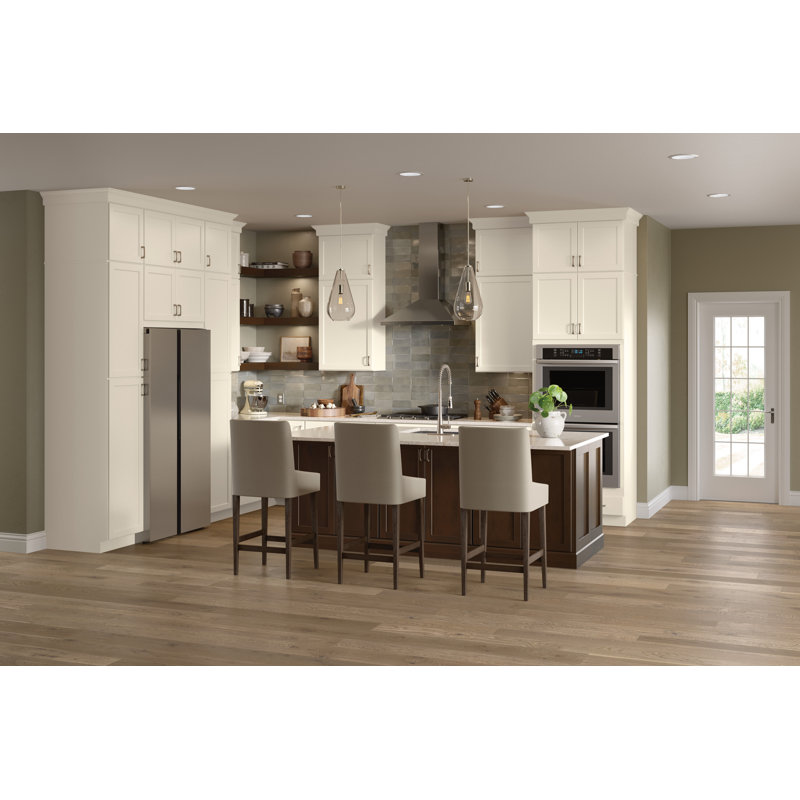Dwelling Essentials Tuliptree Door Sample, Malt