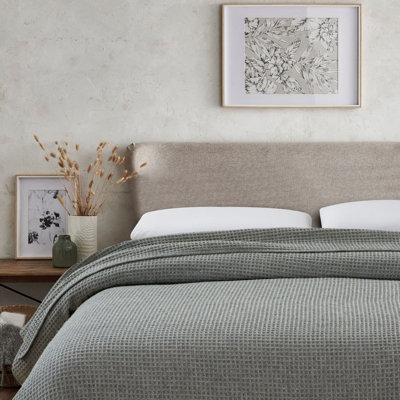 Sonder Weighted Throw Blanket