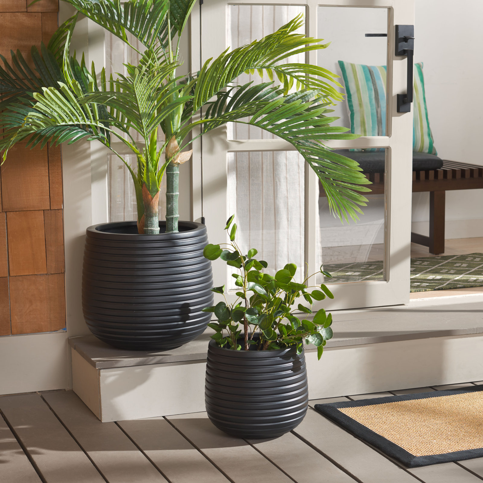 Bozana 16" Pot Planter, Black