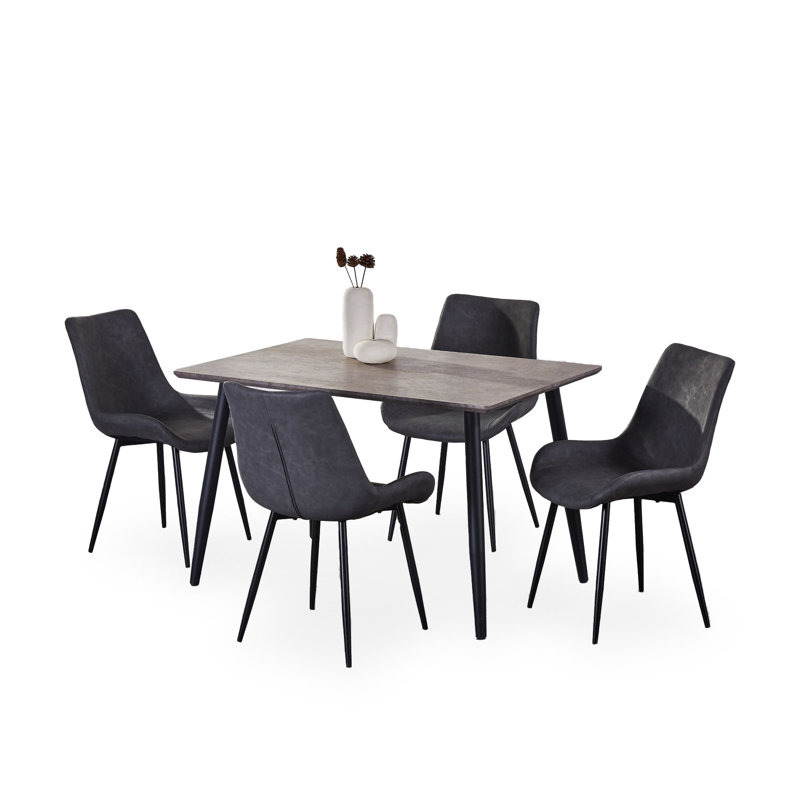 Ensemble repas pour 4 personnes Kyllikki