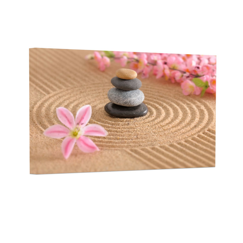 Jardin zen à la mode avec pierres et fleurs roses, H 16 po x l 24 po