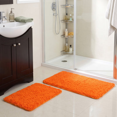 Ensemble de 2 tapis de salle de bain - Tapis de bain en mousse à mémoire de forme 32 po x 21 po et 24 po x 17 po avec dessus en chenille pour un décor de salle de bain élégant - Ensemble de 2 tapis de bain lavables à la machine par Lavish Home (Orange)