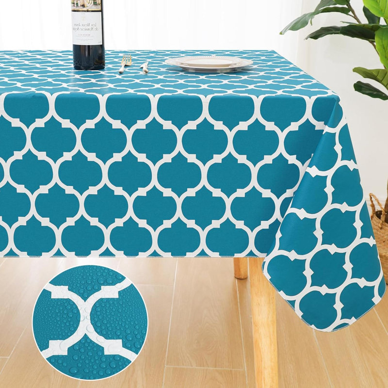 Nappe rectangulaire, nappe en vinyle imperméable avec envers en flanelle pour tables rectangulaires, nappes en plastique essuyables anti-éclaboussures pour la salle à manger, le camping, l'intérieur et l'extérieur (60 po x 84 po, rouge)