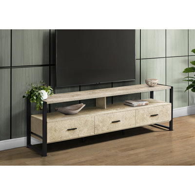 Meuble télé 72 po en stratifié crème, meuble multimédia avec pieds en métal noir. Design contemporain, 2 tablettes de rangement ouvertes, 3 tiroirs sur glissières. Et facile à assembler au centre, moderne