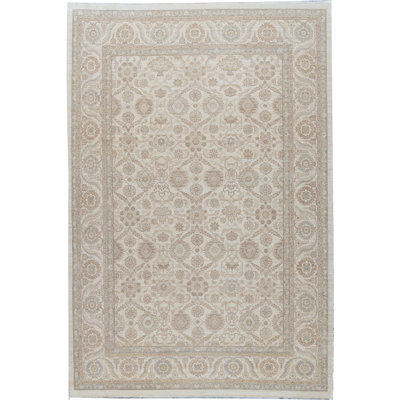 Hand-Knotted High-Quality Beige Area Rug