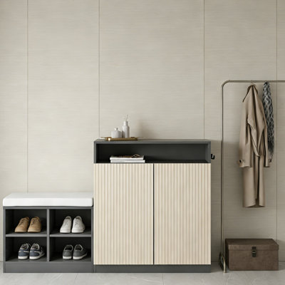 Armoire à chaussures de style moderne avec banc à chaussures, 2 portes, 3 tablettes réglables à 3 niveaux, 4 étagères à chaussures ouvertes et coussin amovible