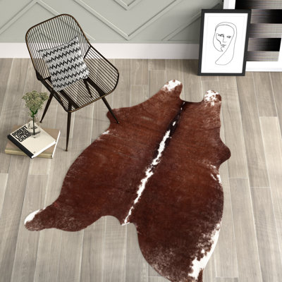 Tapis de couleur unie en cuir de vache naturel Ader